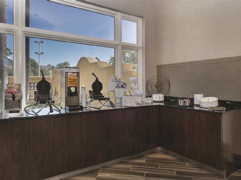 LA QUINTA INN STE ONTARIO AIRPORT , CA 91764 near Ontario International Airport View Point 13