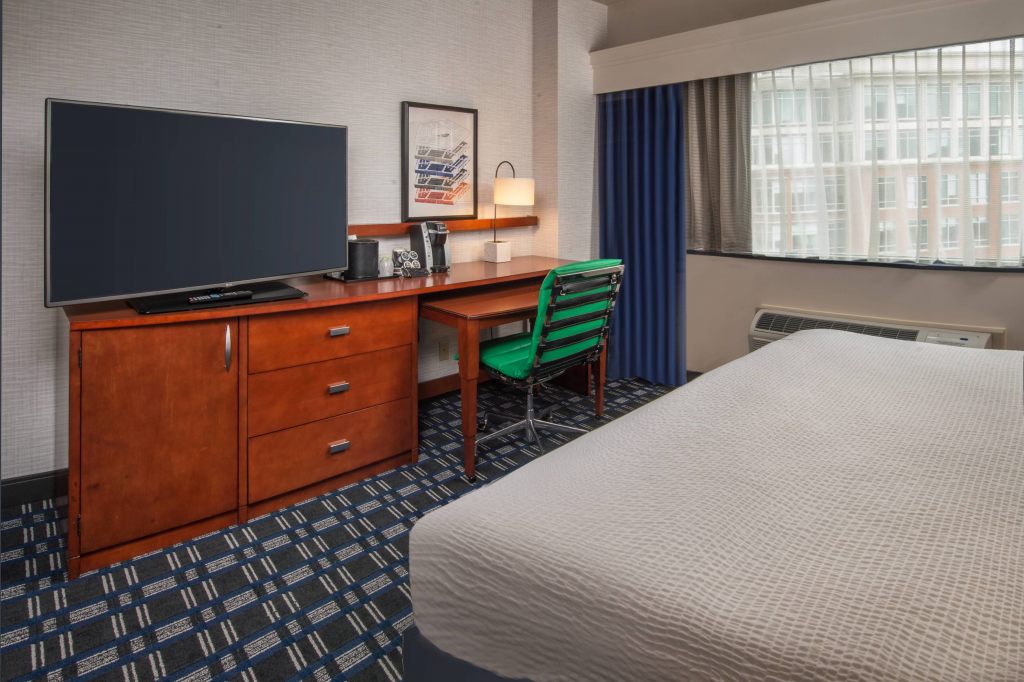 Courtyard by Marriott Arlington Crystal City/Reagan National Airport , VA 22202 near Ronald Reagan Washington National Airport View Point 21