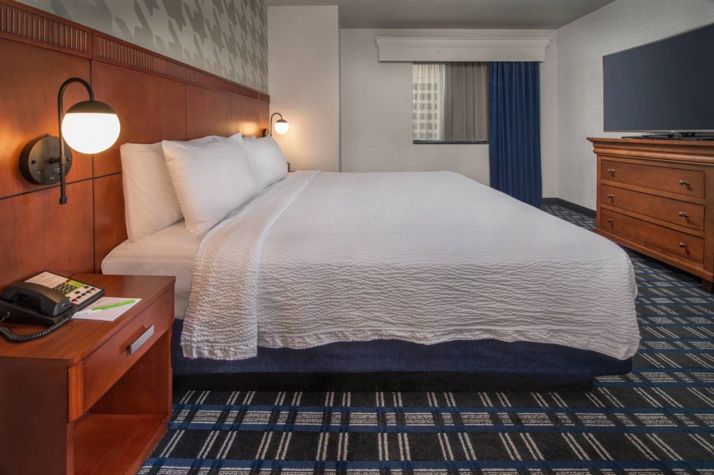 Courtyard by Marriott Arlington Crystal City/Reagan National Airport , VA 22202 near Ronald Reagan Washington National Airport View Point 25