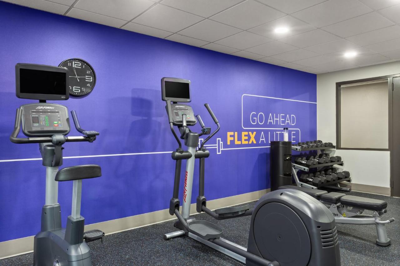 Holiday Inn Express & Suites Tampa/Rocky Point Island , FL 33607 near Tampa International Airport View Point 12