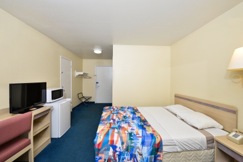 Americas Best Value Inn Lincoln Airport , NE 68521 near Lincoln Airport View Point 6