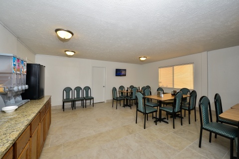 Americas Best Value Inn Lincoln Airport , NE 68521 near Lincoln Airport View Point 5