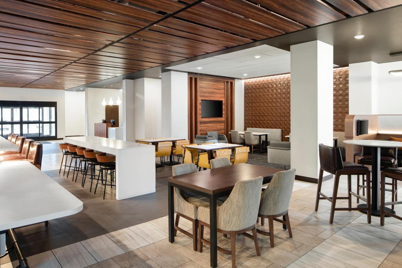 Courtyard by Marriott Seattle SeaTac Airport , WA 98188 near Seattle-tacoma International Airport View Point 13