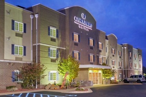 Candlewood Suites Milwaukee Airport-Oak Creek by IHG , WI 53154 near General Mitchell International Airport View Point 4