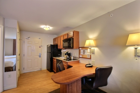 Candlewood Suites Milwaukee Airport-Oak Creek by IHG , WI 53154 near General Mitchell International Airport View Point 21
