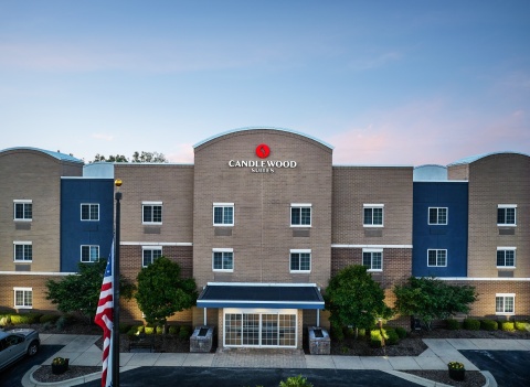 Candlewood Suites Milwaukee Airport-Oak Creek by IHG , WI 53154 near General Mitchell International Airport View Point 9