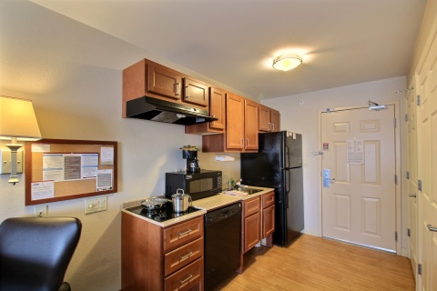Candlewood Suites Milwaukee Airport-Oak Creek by IHG , WI 53154 near General Mitchell International Airport View Point 20