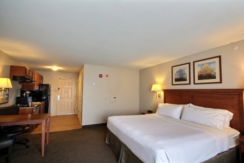 Candlewood Suites Milwaukee Airport-Oak Creek by IHG , WI 53154 near General Mitchell International Airport View Point 22