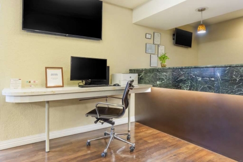 Comfort Inn and Suites Sea-Tac Airport , WA 98188 near Seattle-tacoma International Airport View Point 8