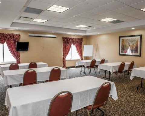 Comfort Suites near Indianapolis Airport , IN 46241 near Indianapolis International Airport View Point 5