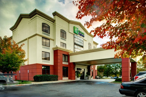 Holiday Inn Express Richmond Airport by IHG , VA 23150 near Richmond International Airport View Point 4