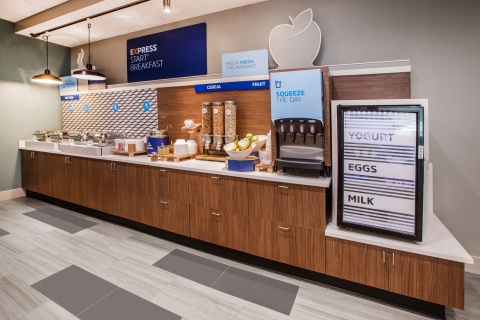 Holiday Inn Express & Suites Lincoln Airport by IHG , NE 68521 near Lincoln Airport View Point 9
