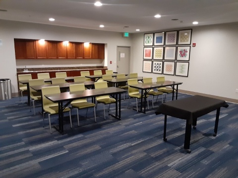 Holiday Inn Express & Suites Lincoln Airport by IHG , NE 68521 near Lincoln Airport View Point 5
