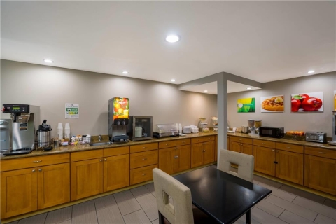 Quality Inn SeaTac Airport-Seattle , WA 98188 near Seattle-tacoma International Airport View Point 6