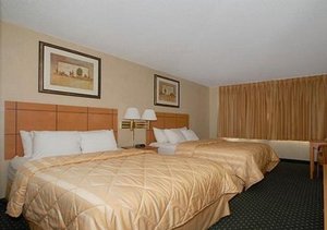 Quality Inn & Suites Des Moines Airport , IA 50321 near Des Moines International Airport View Point 2