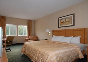 Quality Inn & Suites Des Moines Airport , IA 50321 near Des Moines International Airport View Point 6