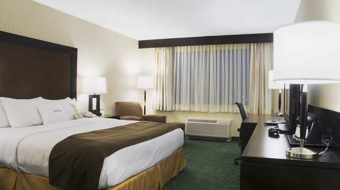 Doubletree Chicago Alsip , IL 60803 near Midway International Airport View Point 3