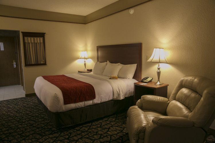 Quality Inn & Suites Kansas City International Airport , MO 64079 near Kansas City International Airport View Point 2
