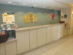 La Quinta Inn & Suites Fort Myers Airport , FL 33912 near Southwest Florida International Airport View Point 3
