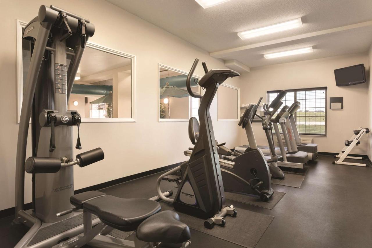 Country Inn And Suites Indianapolis Airport South , IN 46221 near Indianapolis International Airport View Point 7