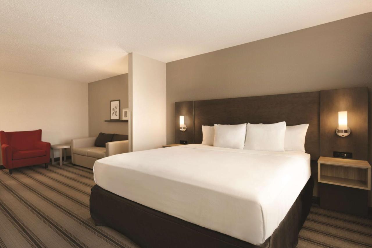 Country Inn And Suites Indianapolis Airport South , IN 46221 near Indianapolis International Airport View Point 6