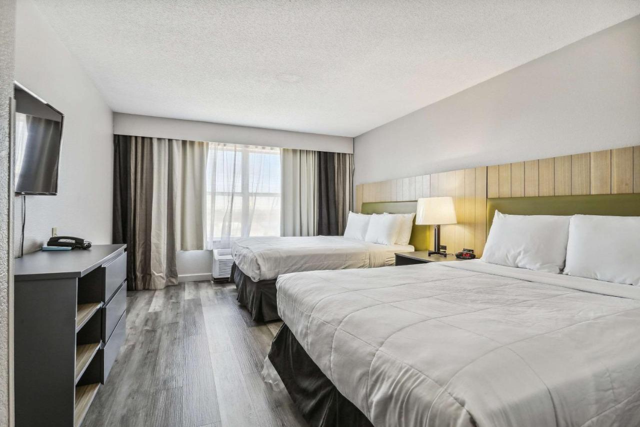 Country Inn & Suites by Radisson, Chicago O\'Hare South, IL , IL 60106 near Ohare International Airport View Point 3