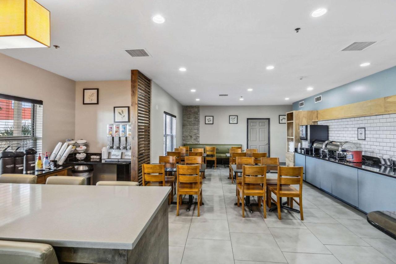 Country Inn & Suites by Radisson, Chicago O\'Hare South, IL , IL 60106 near Ohare International Airport View Point 8