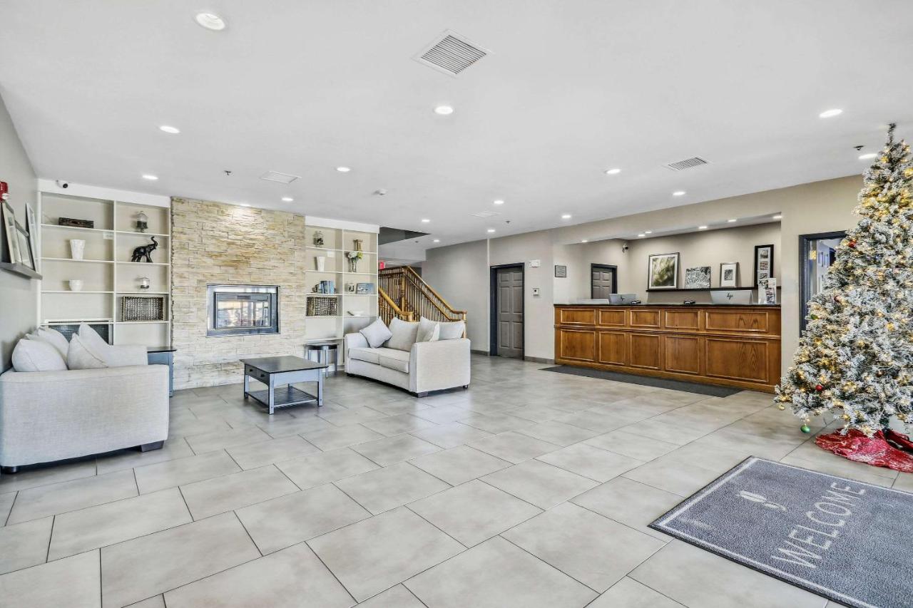 Country Inn & Suites by Radisson, Chicago O\'Hare South, IL , IL 60106 near Ohare International Airport View Point 6
