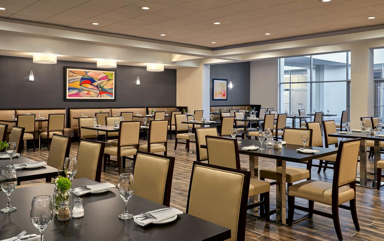 Delta Hotels by Marriott Chicago Willowbrook , IL 60527 near Midway International Airport View Point 9