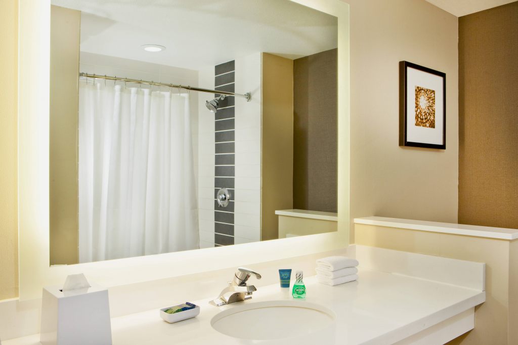 Four Points by Sheraton Las Vegas East Flamingo , NV 89119 near Mccarran International Airport View Point 9