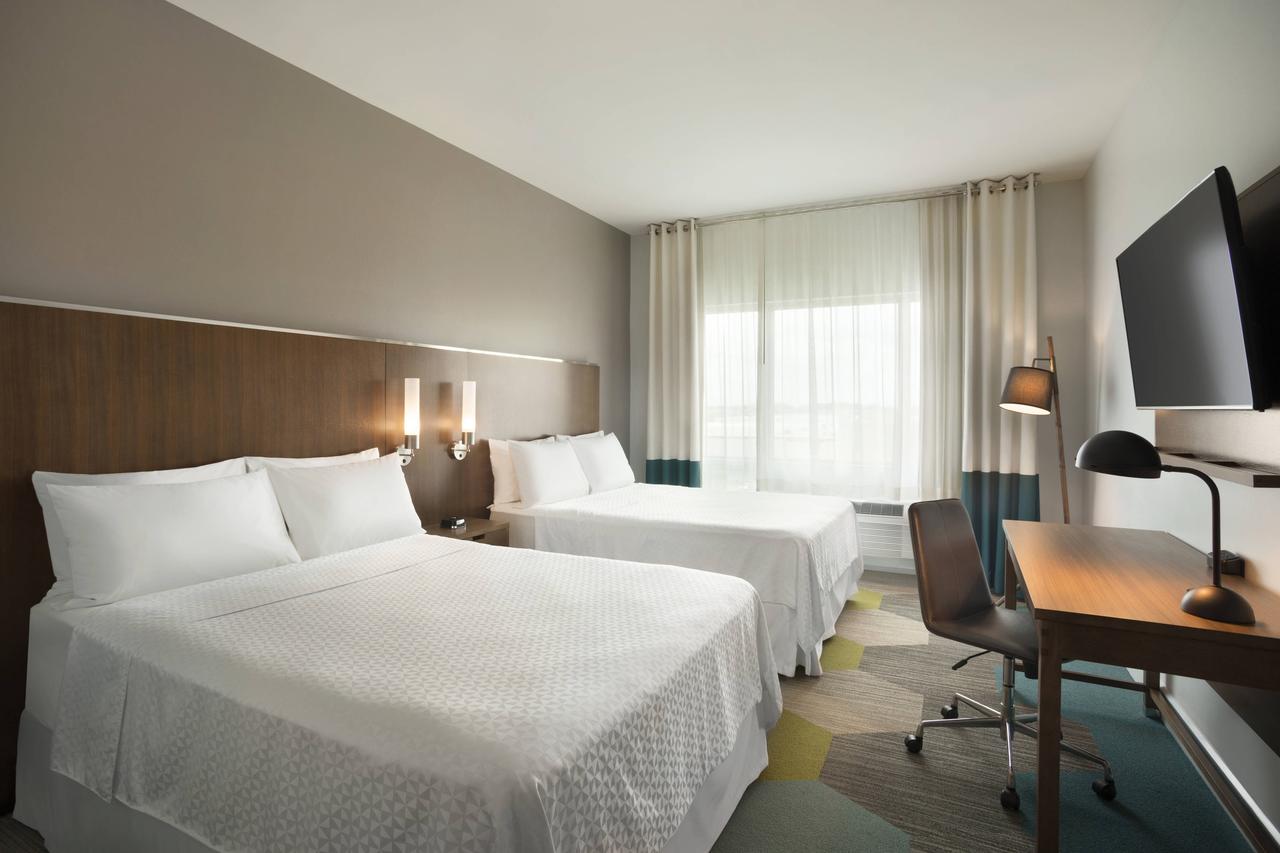 Four Points by Sheraton Miami Airport , Fl 33122 near Miami International Airport View Point 5