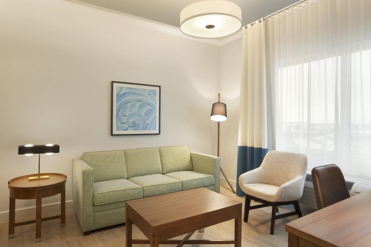 Four Points by Sheraton Miami Airport , Fl 33122 near Miami International Airport View Point 3