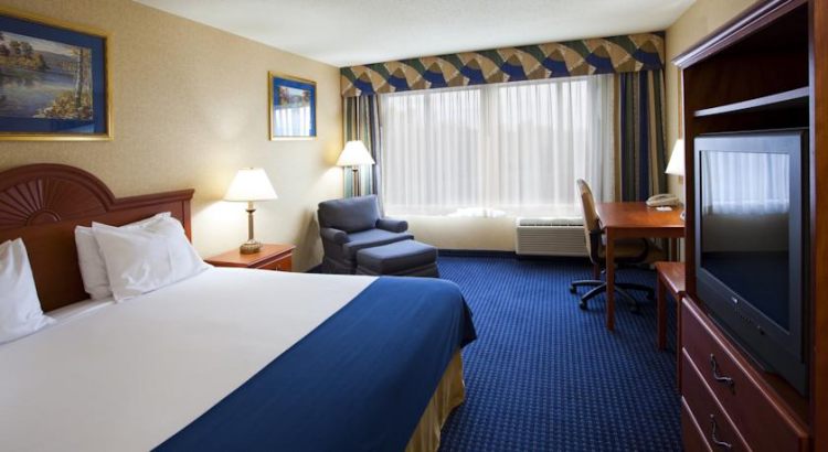Holiday Inn Express Syracuse Airport , NY 13212 near Syracuse Hancock International Airport View Point 4