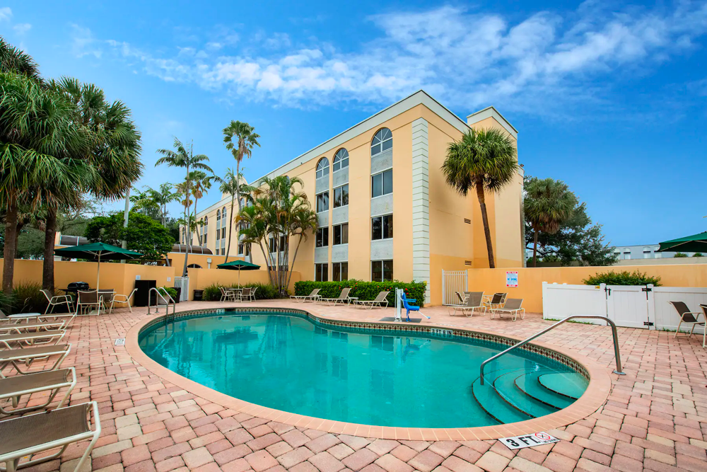 La Quinta Inn & Suites Fort Lauderdale Tamarac , Fl 33319 near Fort Lauderdale-hollywood International Airport View Point 9