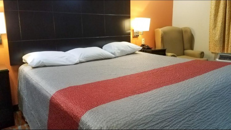 Motel 6 Elizabeth - Newark Liberty Intl Airport , NJ 07201 near Newark Liberty International Airport View Point 3