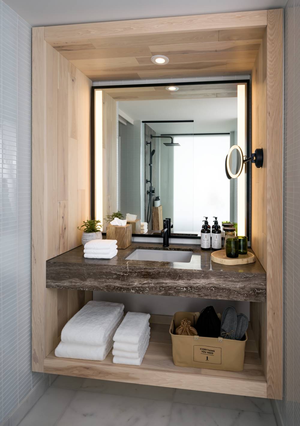 1 Hotel Toronto 2