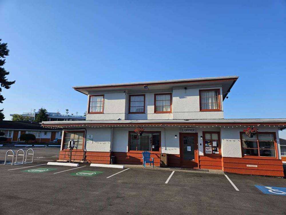 2400 Motel 9