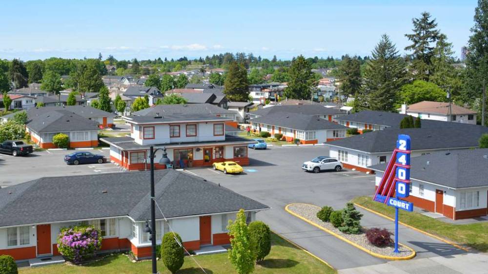 2400 Motel 2