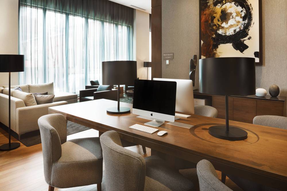 Ac Hotel By Marriott Montreal Downtown 2