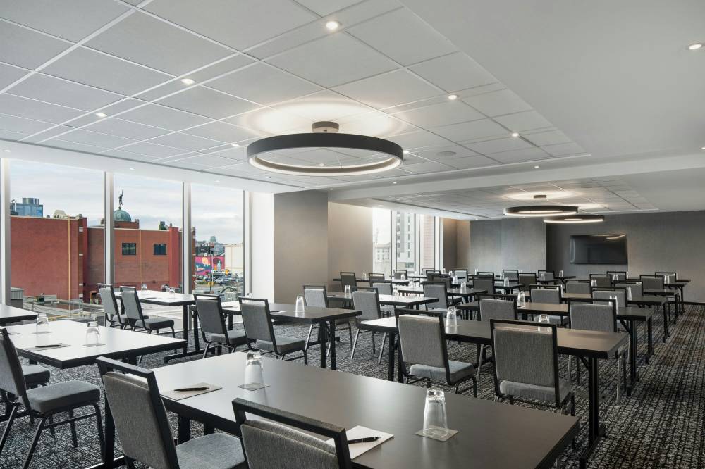 Ac Hotels By Marriott Ottawa Downtown 9