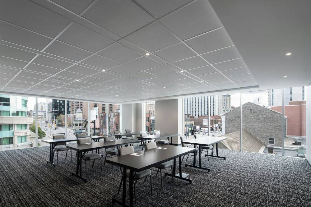 Ac Hotels By Marriott Ottawa Downtown 8