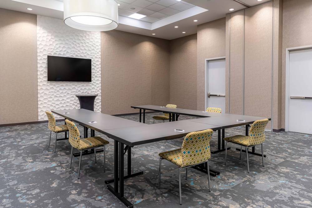 Aloft Jacksonville Tapestry Park 10