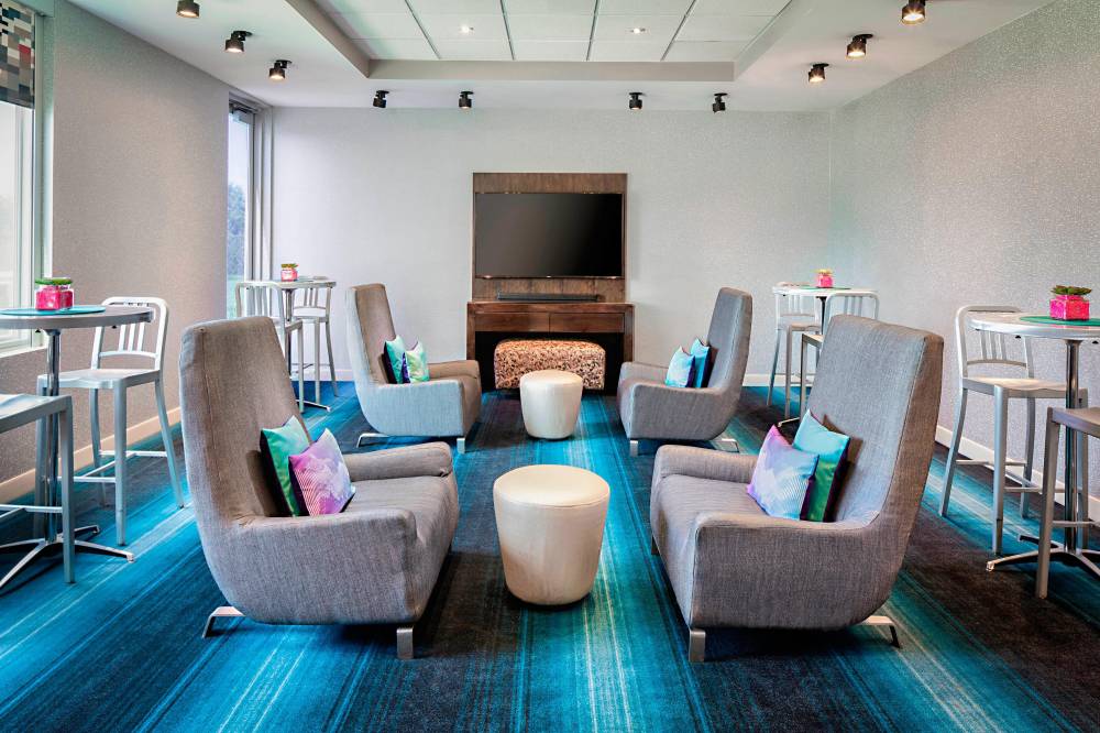 Aloft Las Colinas 8