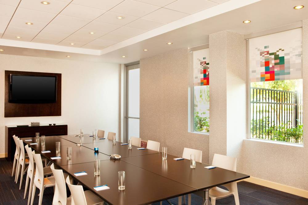 Aloft Ontario Rancho Cucamonga 4
