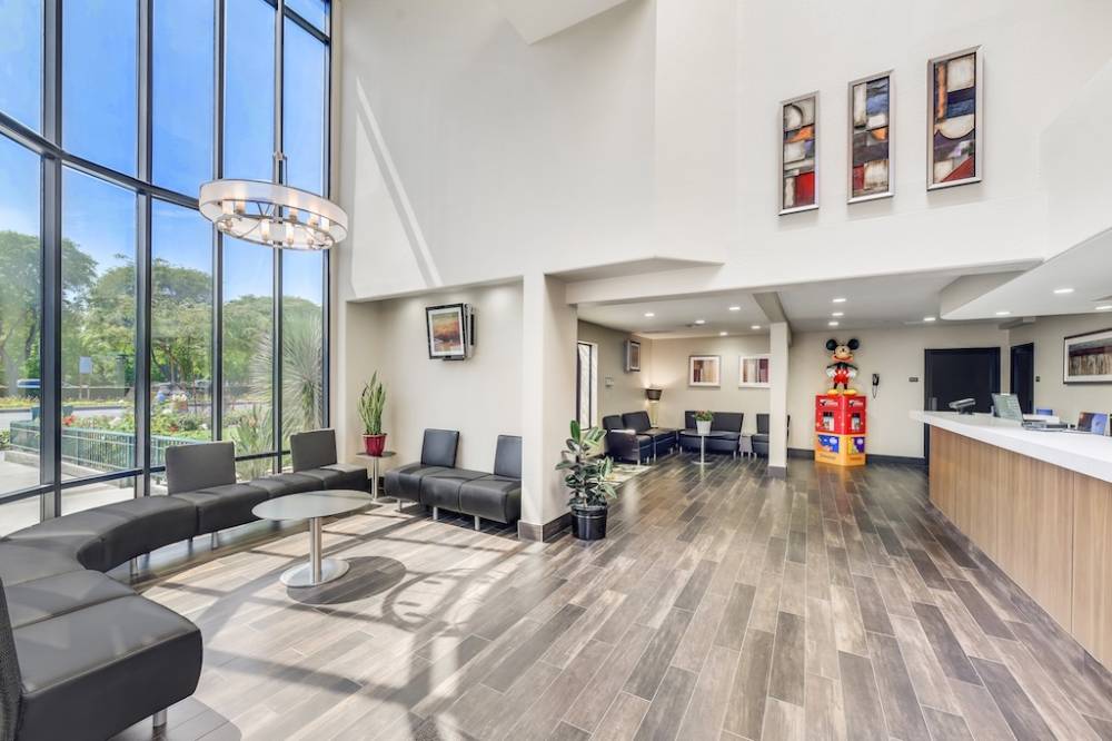Anaheim Desert Inn & Suites 2