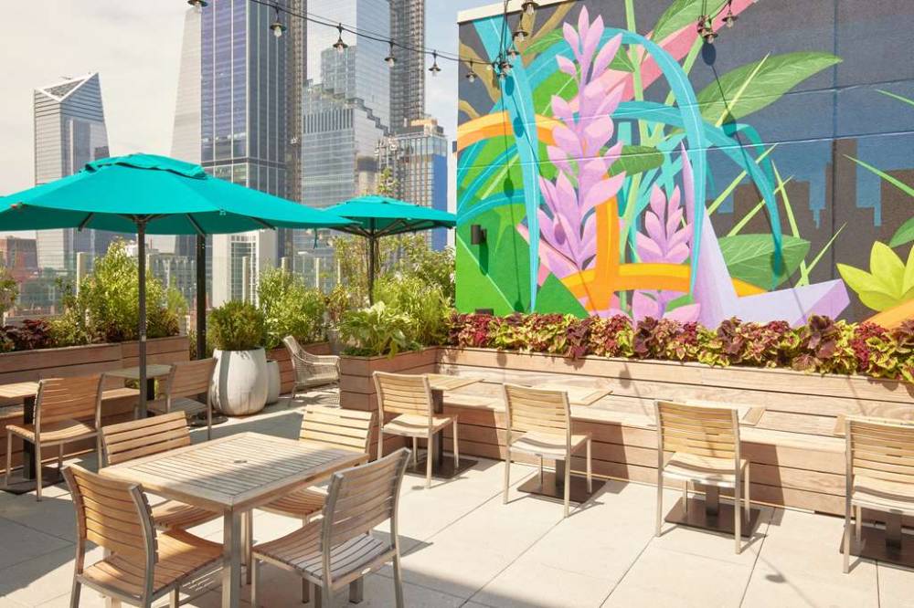 Arlo Midtown 8