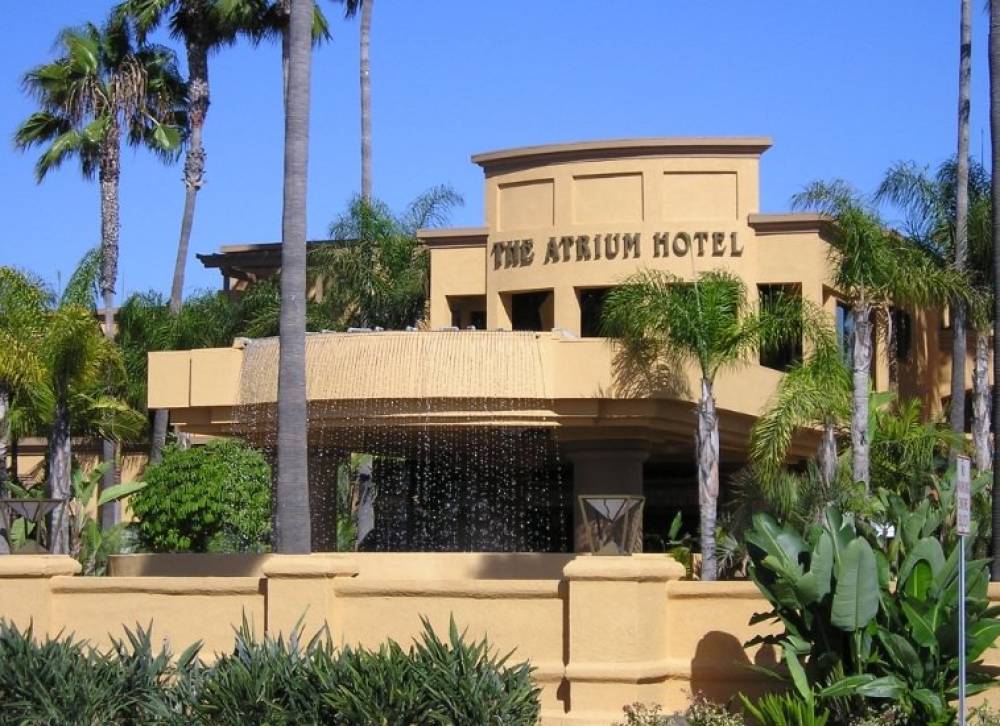 Atrium Hotel Orange County Air