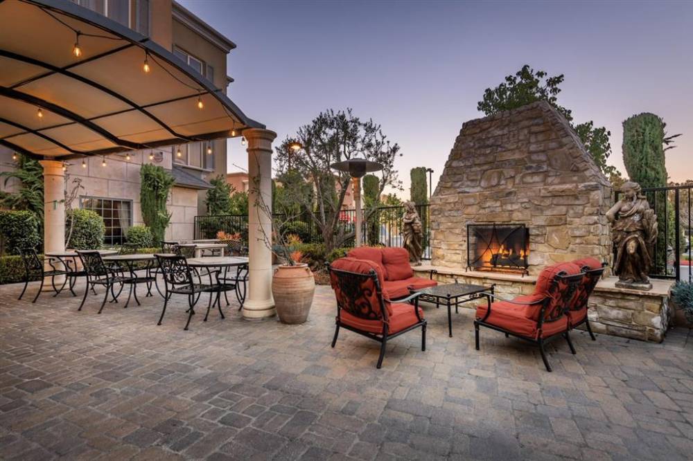 Ayres Hotel Seal Beach 3