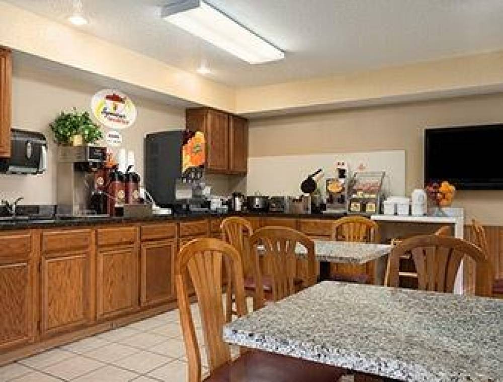 Baymont By Wyndham Cedar Rapids 6
