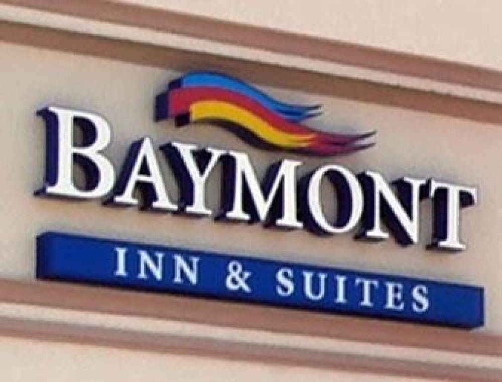 Baymont By Wyndham Cedar Rapids 1
